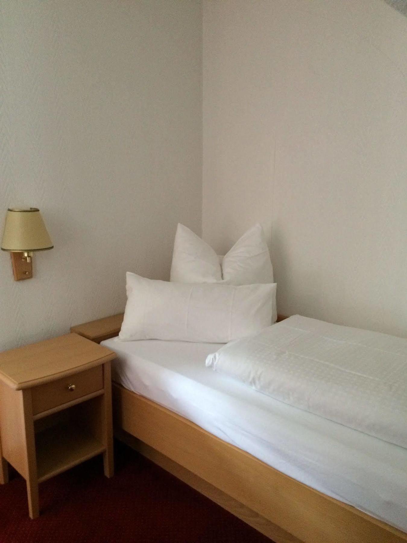 Landhotel Menke Брилон Екстериор снимка